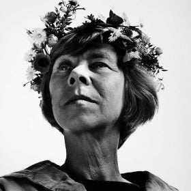 Tove flower crown making workshop