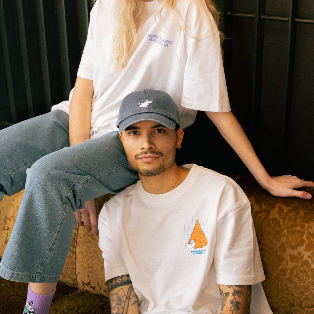 Caps tee shirts store