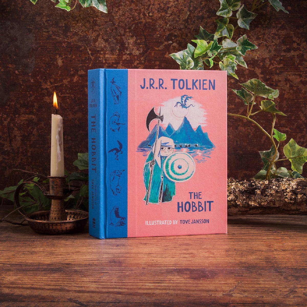 The Hobbit: Illustrated by Tove Jansson (English edition)