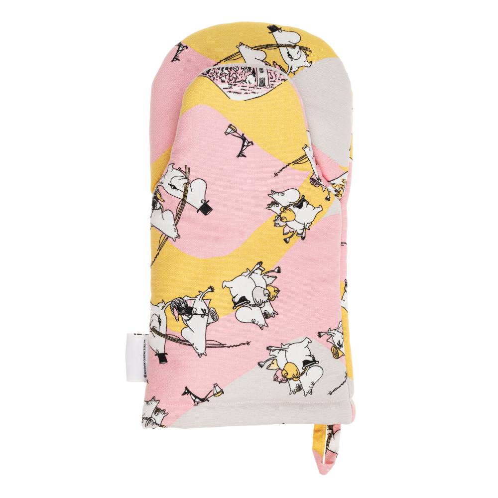 Moomin Family Time Oven Mitt 15 x 34 cm