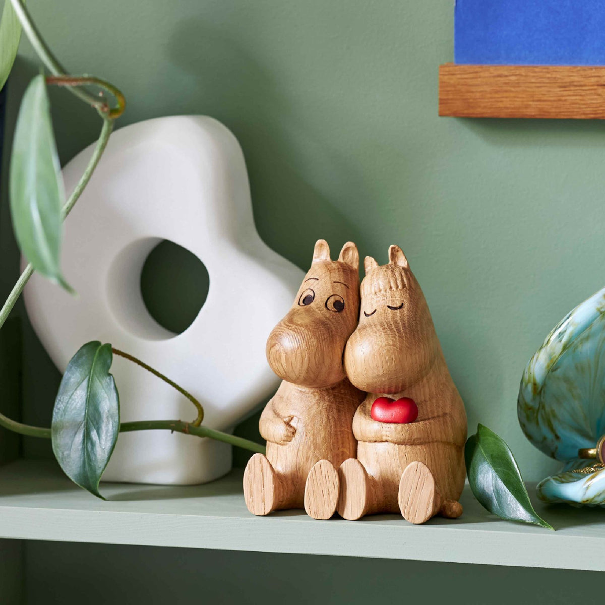 Moomin Hug Wooden Figurine