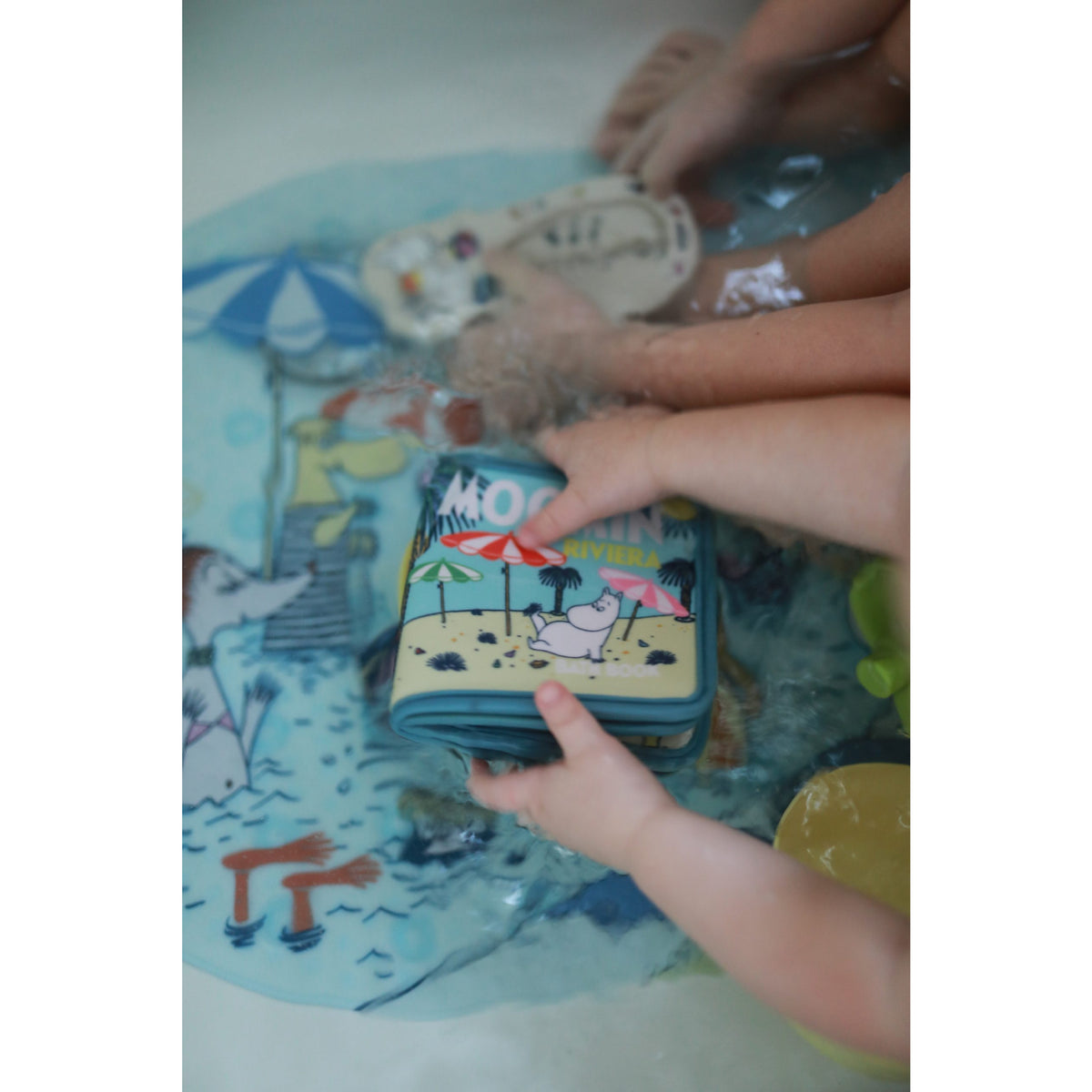 Moomin Riviera Bath Time Book