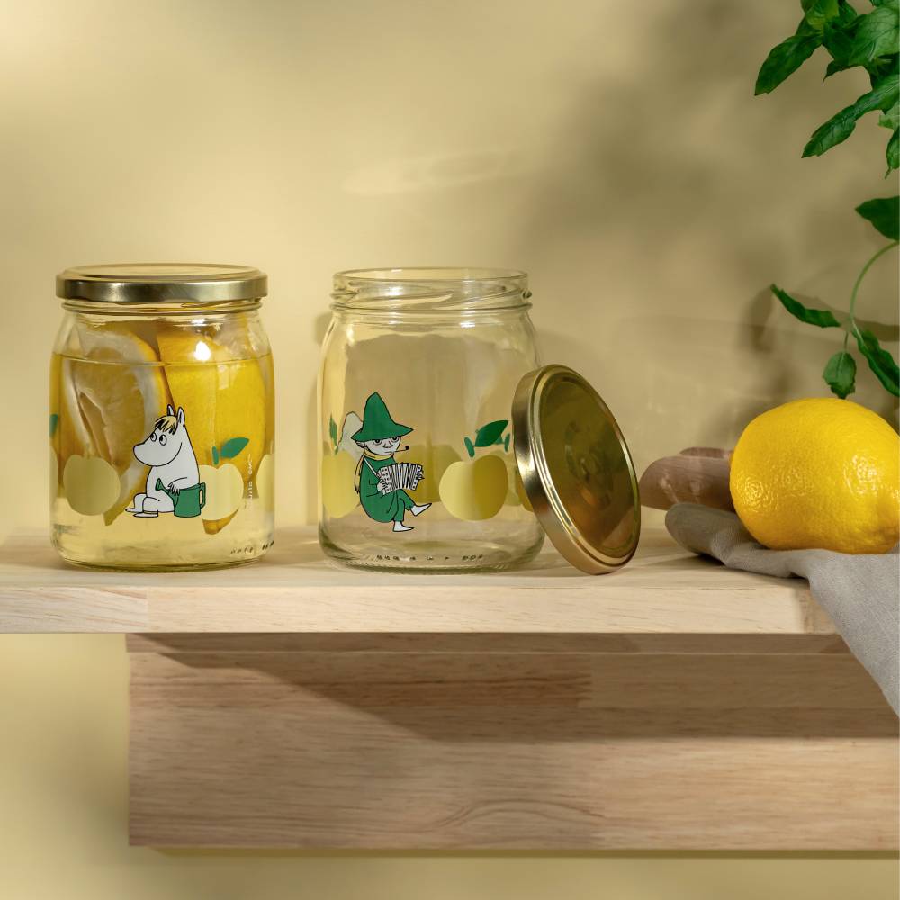 Moomin Joyful Apples Glass Jar 0,5L - The Official Moomin Shop