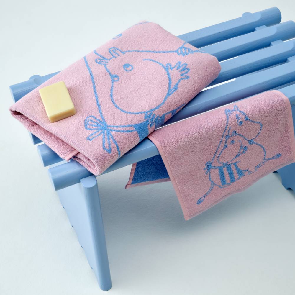 Moomin Family Time Hand Towel 30 x 50 cm