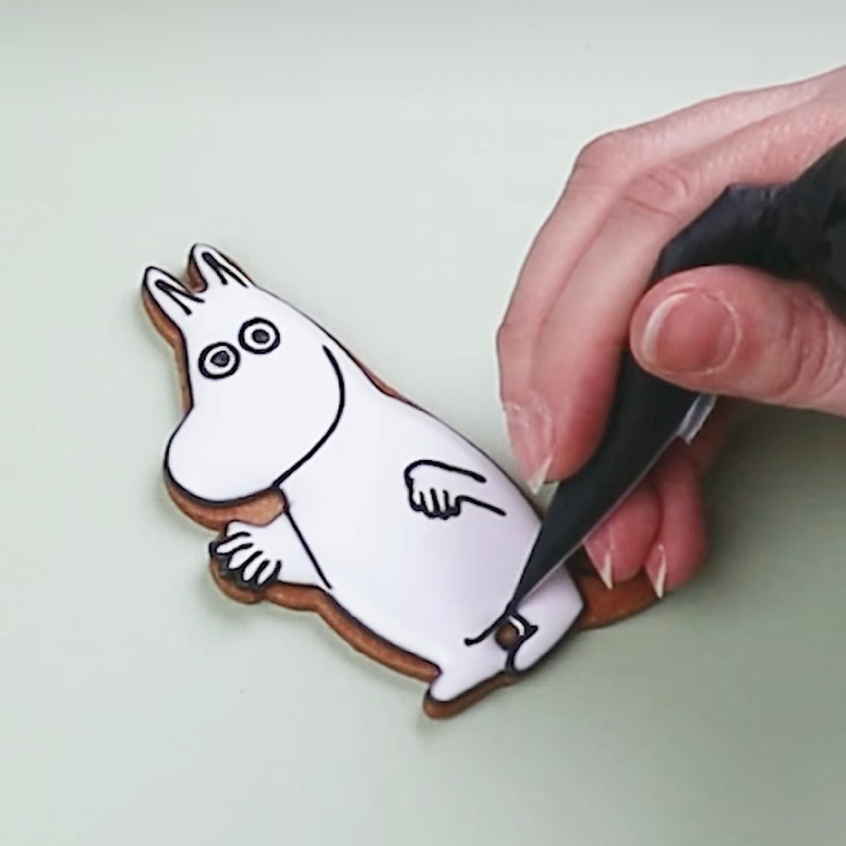 Moomintroll Flower Letterbox Biscuit