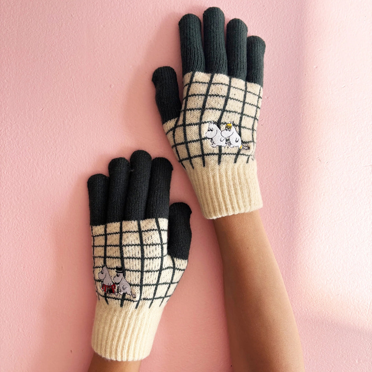 Chequered Gloves Moomin