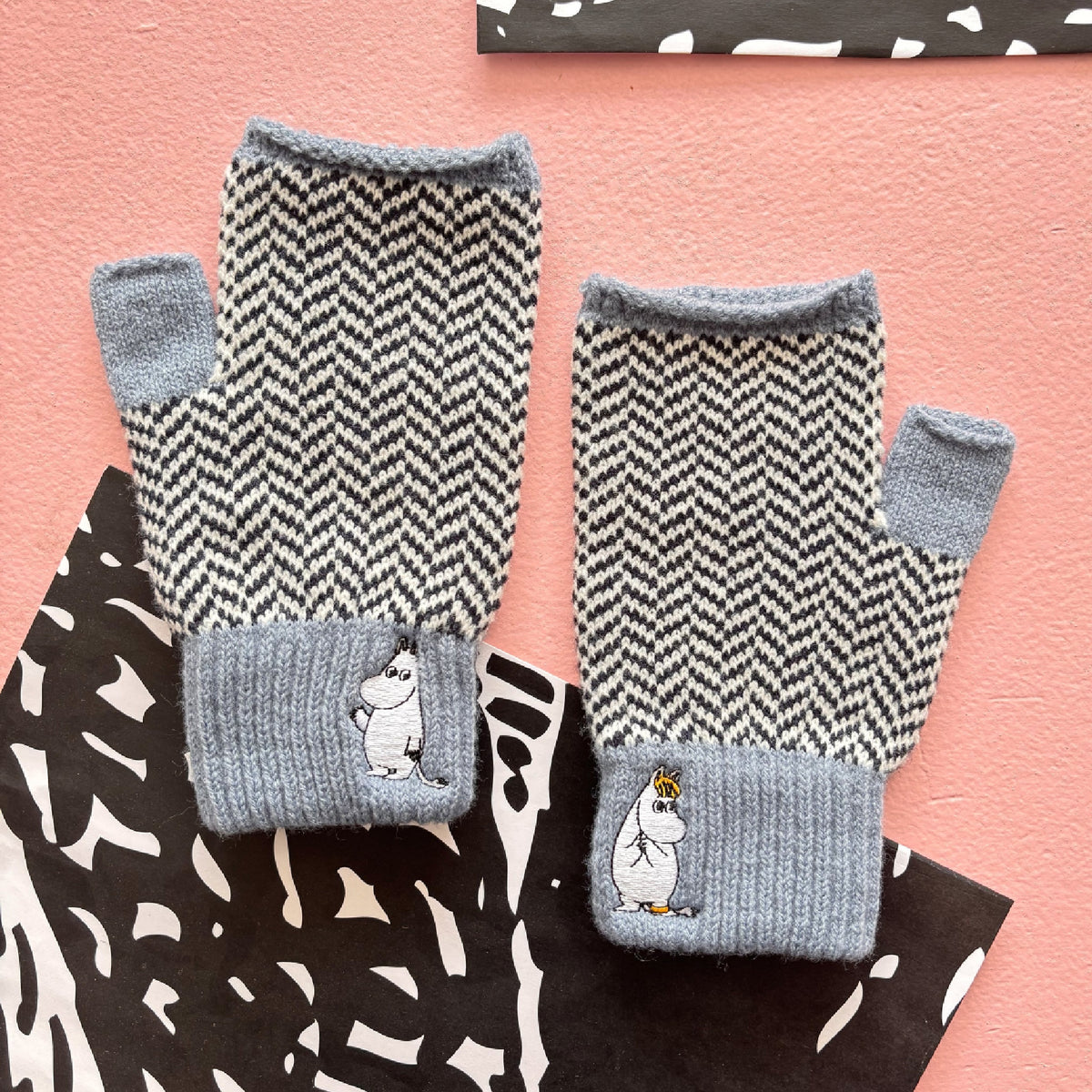 Moomin Herringbone Gloves