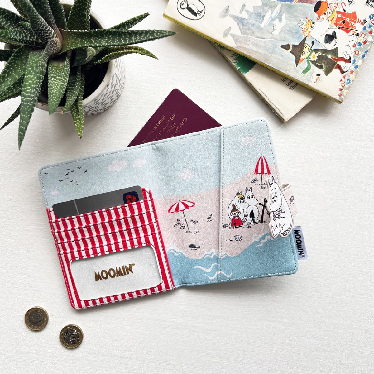 Passport Holder Moomin Beach