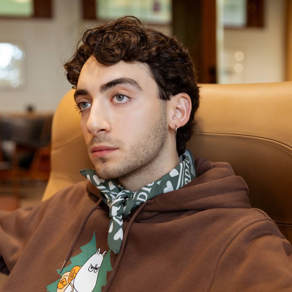 Moomintroll & Snorkmaiden Scarf Green