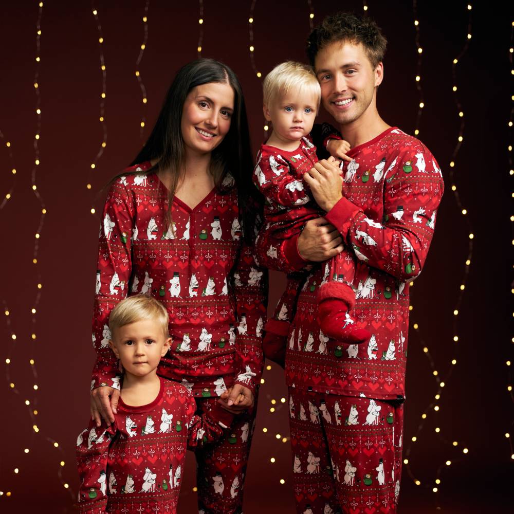 Moomin Winter Heart Men Pyjamas Red - The Official Moomin Shop