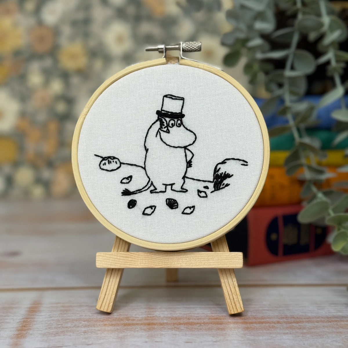 Mini Embroidery Kit Moomintpappa&#39;s Seashell Discovery