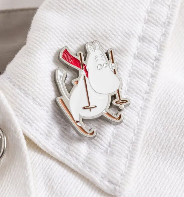 Metal Pin Badge Moomintroll Skiing
