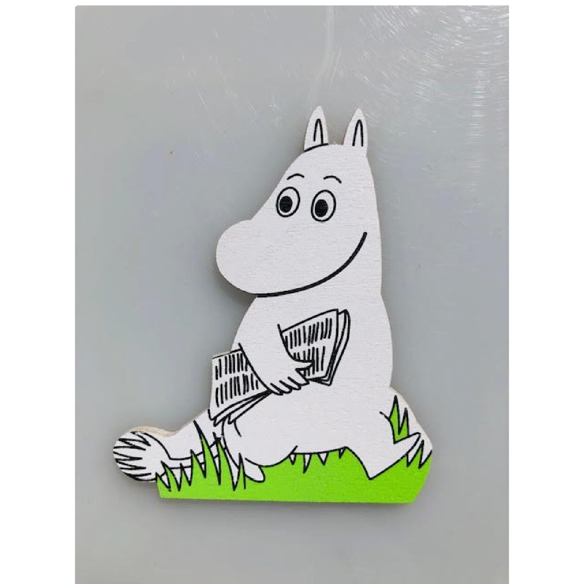 Wooden Magnet Moomintroll With A Newspaper