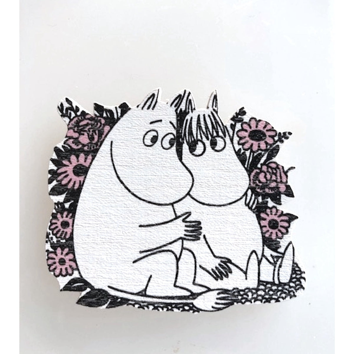 Wooden Keyring Moomintroll And Snorkmaiden Flowers