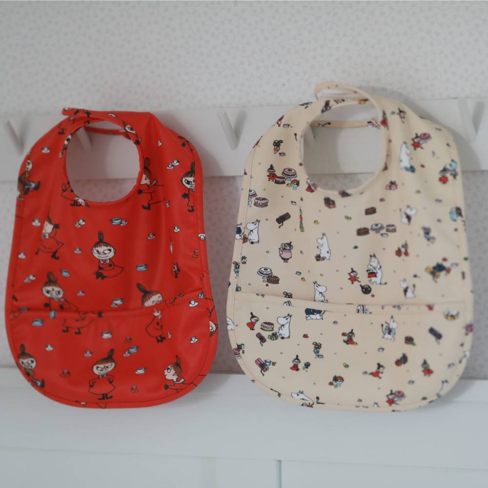 Moomin Picknic Bib