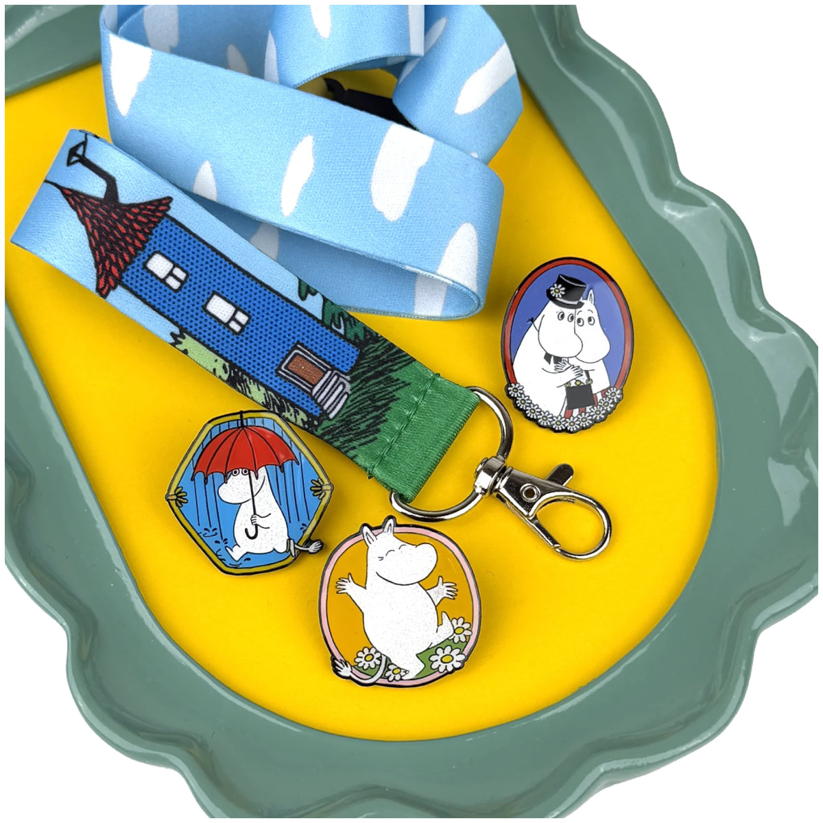 Moomin Lanyard And Pins Set